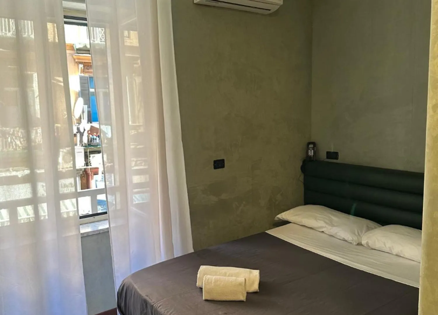 Smart Station Hotel Naples 3*,